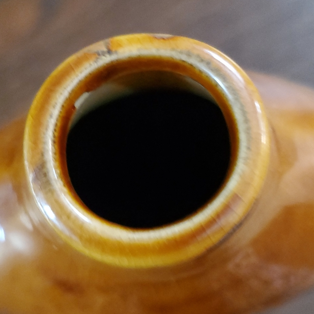 DECORATIVE CERAMIC  VASE - Picture 5 of 9